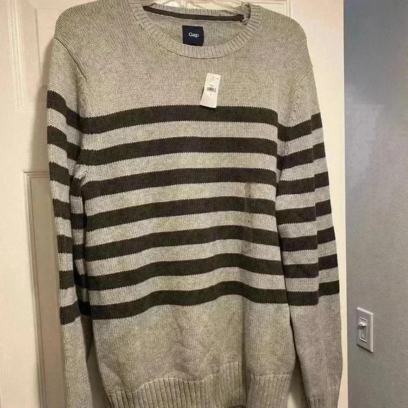 GAP Men’s Gray Striped Cotton Crewneck Pullover NEW Sweater M / L - Picture 1 of 12